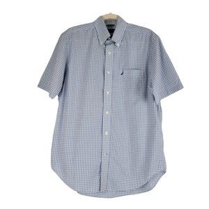 Nautica Mens M Short Sleeve Button Up Shirt Blue White Plaid Wrinkle Resistant
